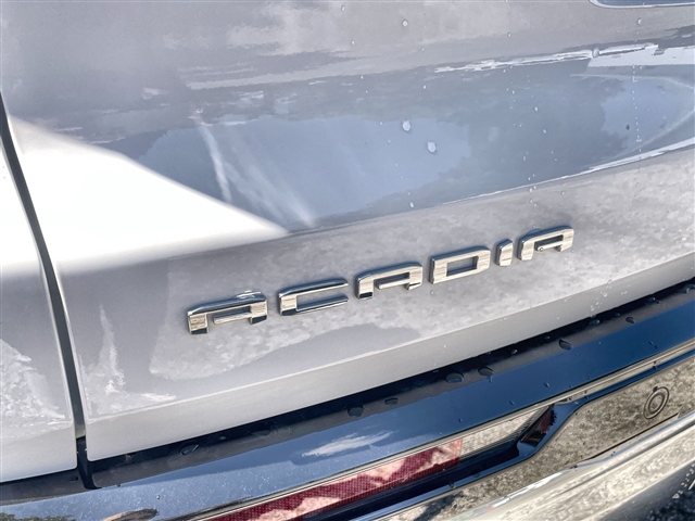 2025 GMC Acadia Denali