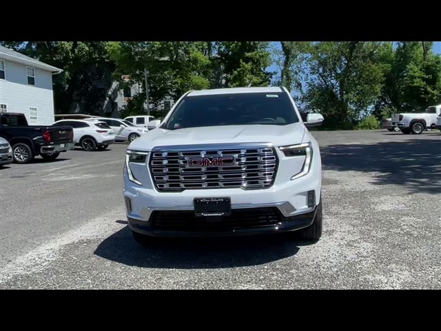 2025 GMC Acadia Denali