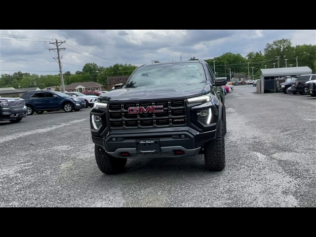 2025 GMC Canyon AT4