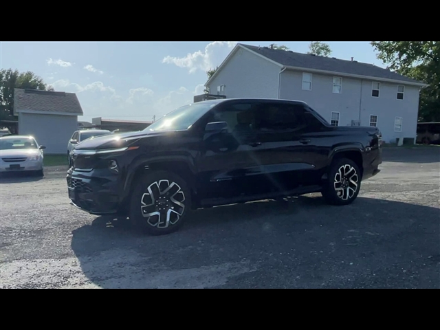 2025 Chevrolet Silverado EV RST