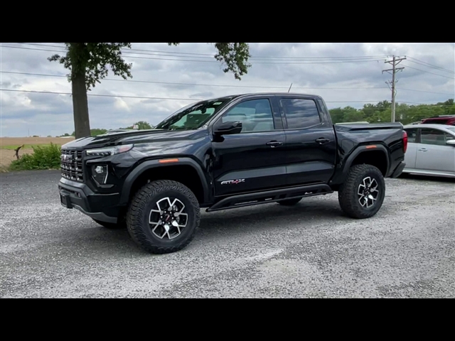 2025 GMC Canyon AT4