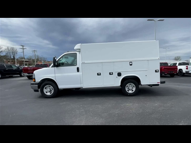 2024 Chevrolet Express 3500