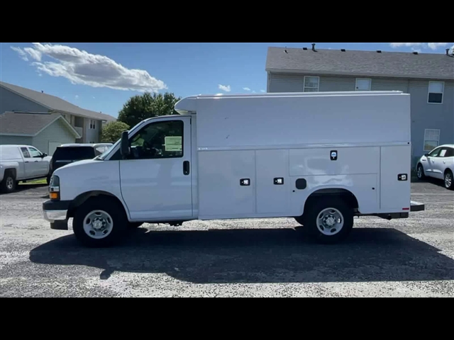 2024 Chevrolet Express 3500