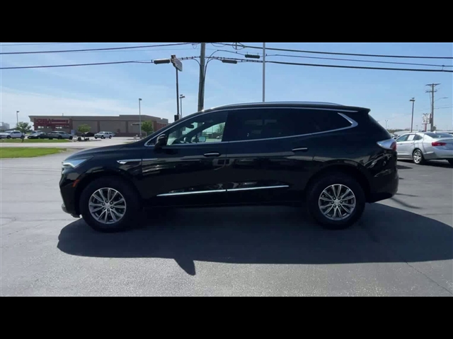 2022 Buick Enclave Essence