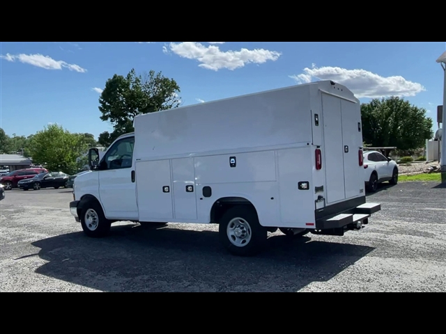 2024 Chevrolet Express 3500