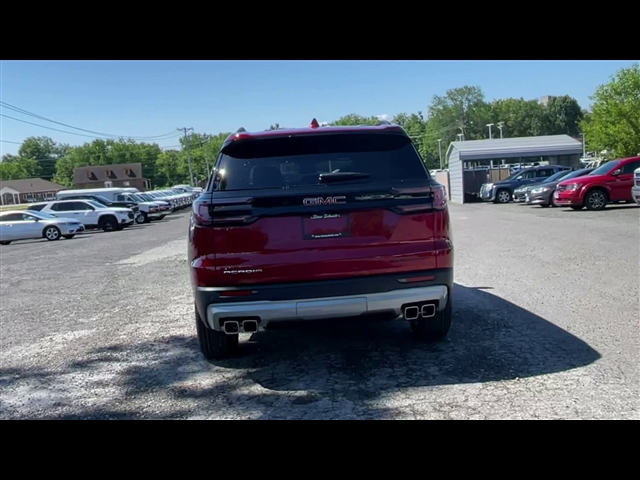 2025 GMC Acadia Elevation