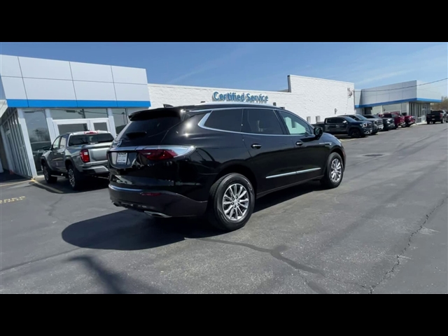 2022 Buick Enclave Essence
