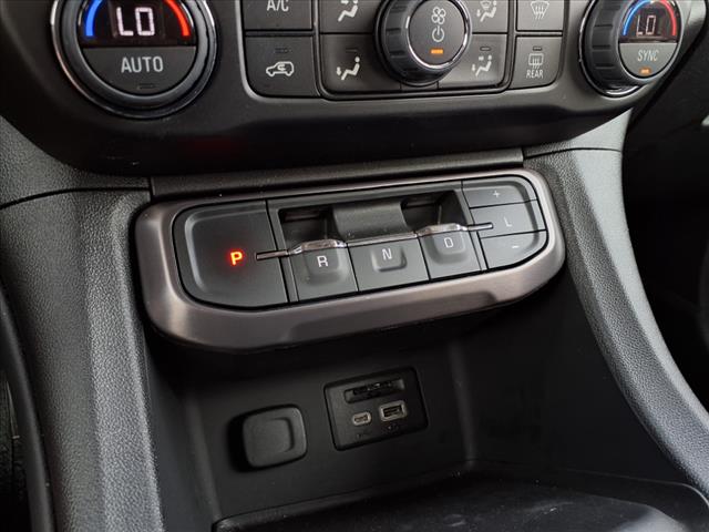 2022 GMC Acadia AT4