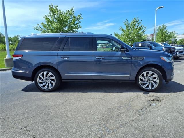 2022 Lincoln Navigator L Reserve