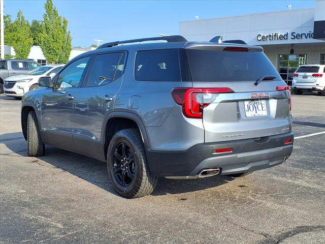 2022 GMC Acadia AT4