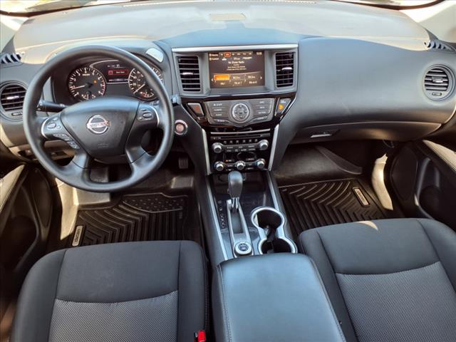 2020 Nissan Pathfinder S