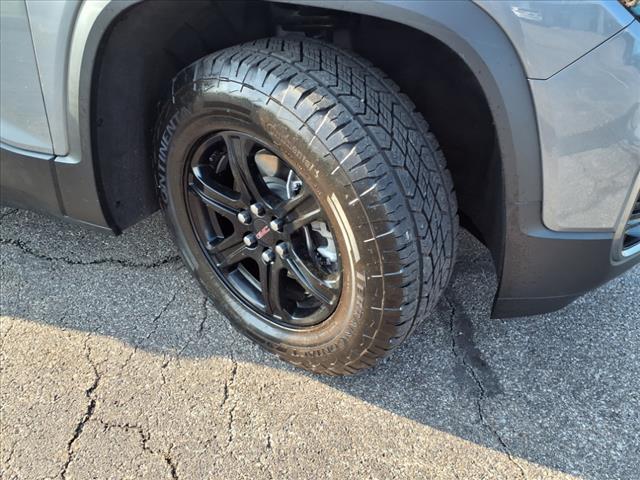 2022 GMC Acadia AT4