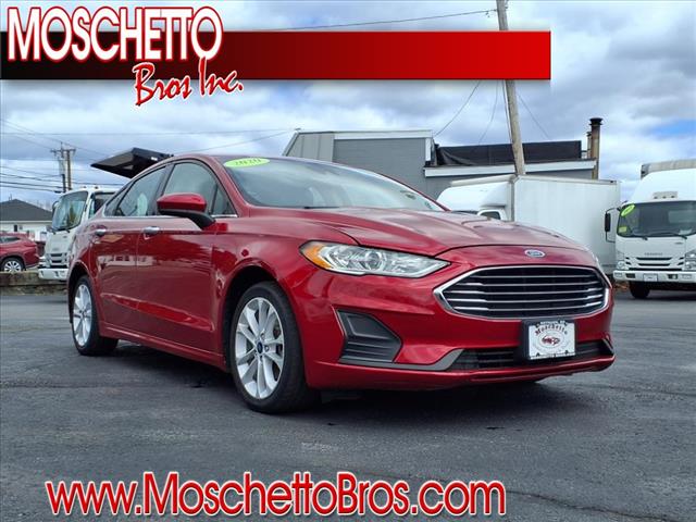 2020 Ford Fusion SE