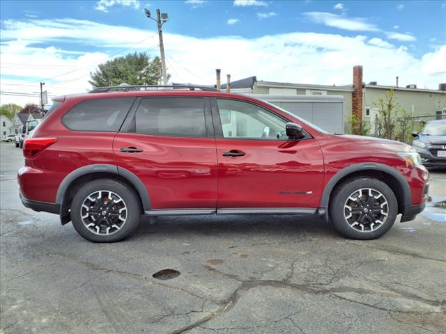 2020 Nissan Pathfinder SV