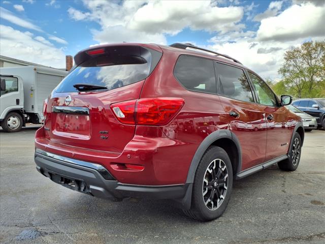 2020 Nissan Pathfinder SV