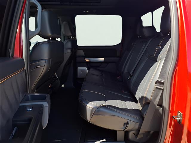 2024 Ford F-350 Super Duty Platinum - Photo 12