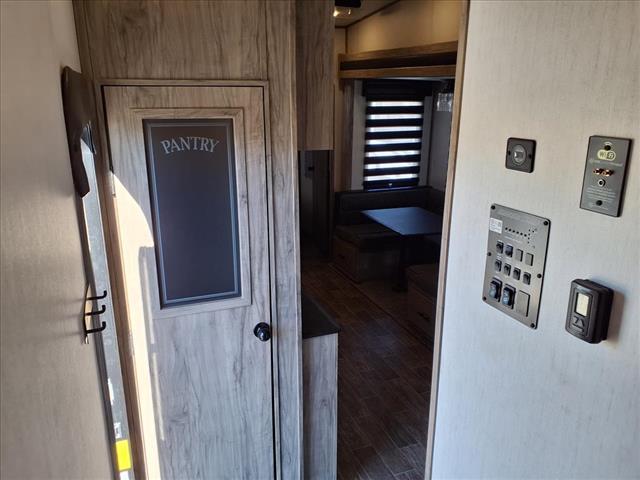 2021 Forest River Artic Wolf  - Photo 14