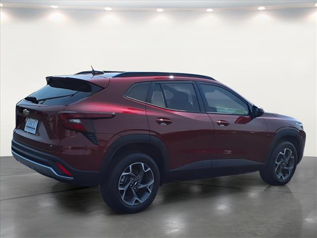 2024 Chevrolet Trax LT - Photo 15