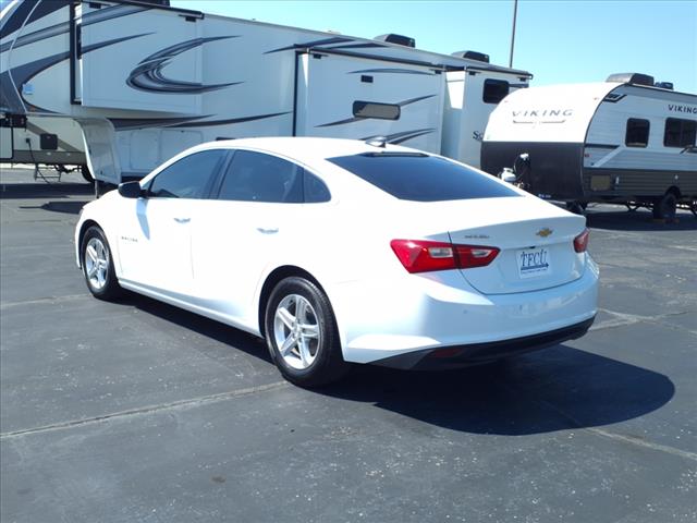 2021 Chevrolet Malibu LS - Photo 3
