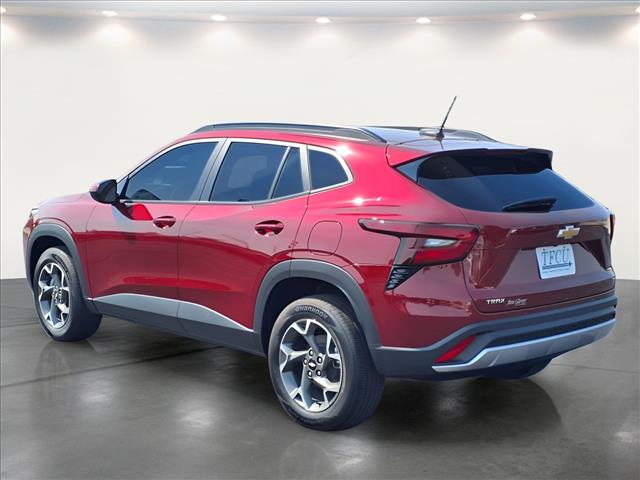 2024 Chevrolet Trax LT - Photo 3
