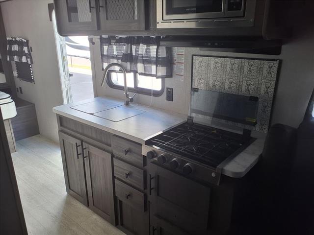 2022 Forest River Shasta 21CK  - Photo 8