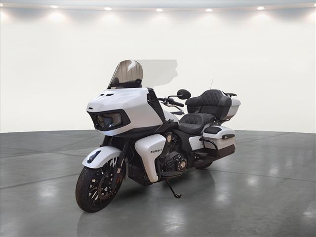 2022 Indian Pursuit w/Nav
