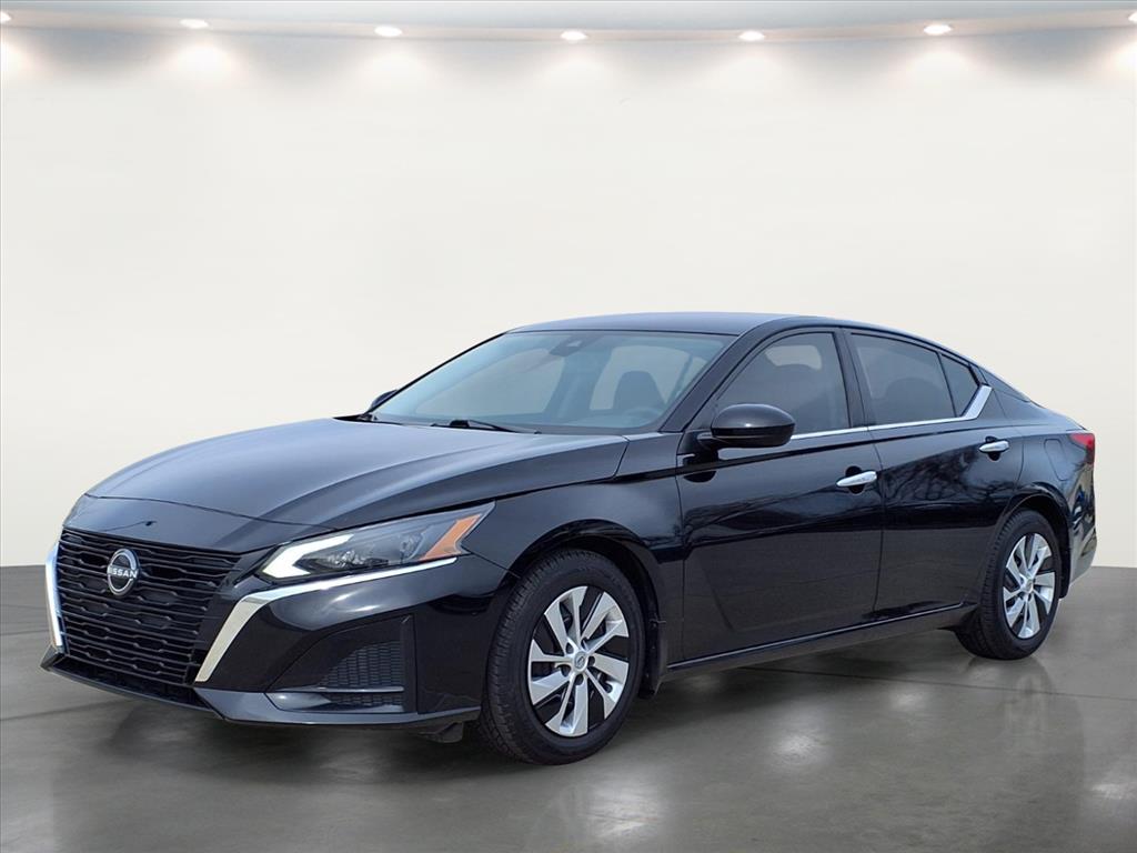 2023 Nissan Altima 2.5 S - main photo