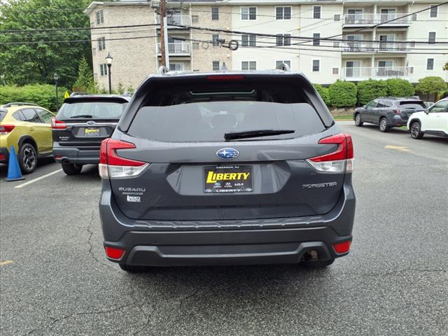2022 Subaru Forester Premium