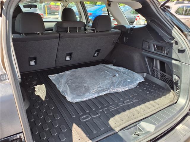 2022 Subaru Outback Base