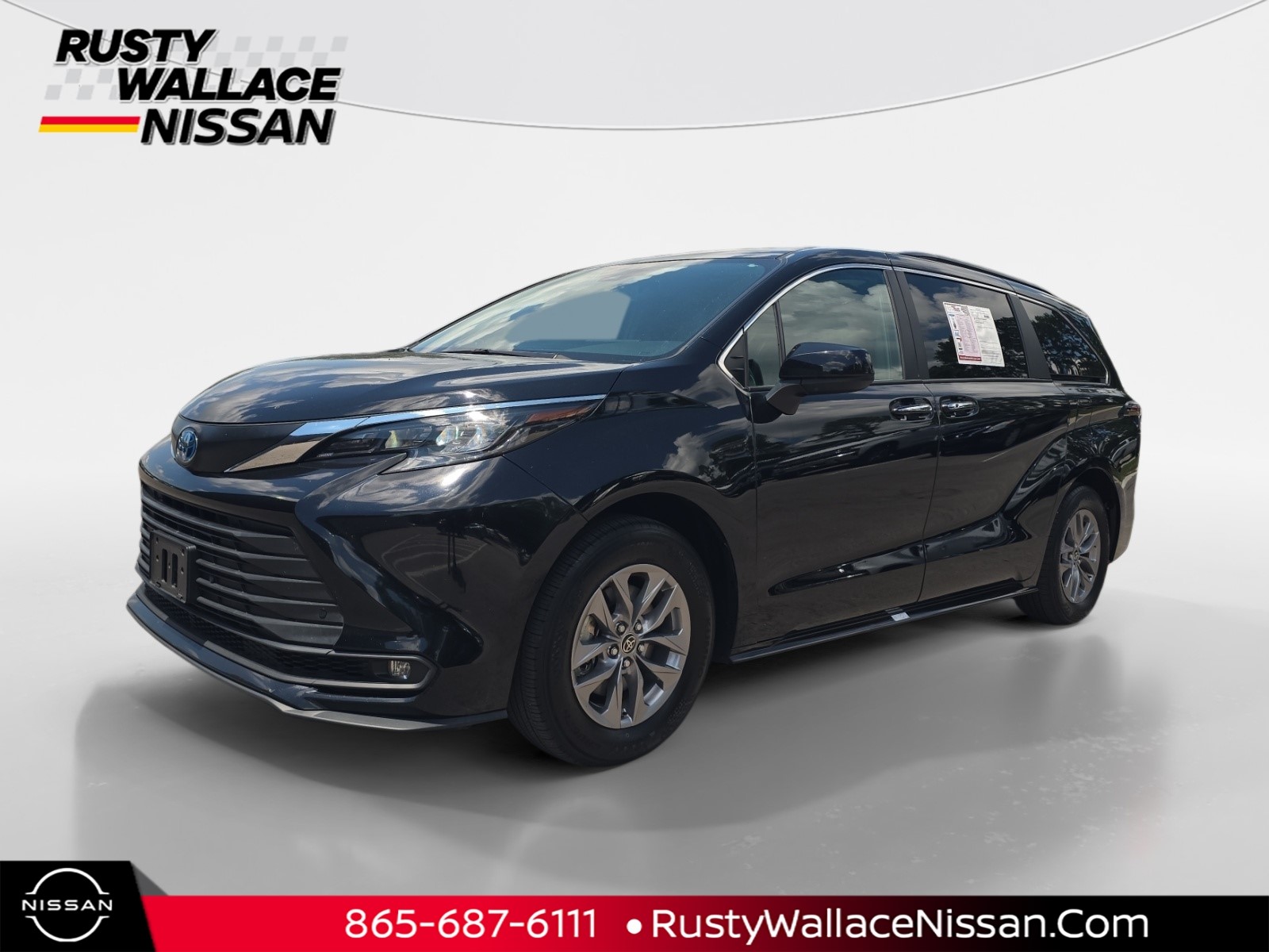 Midnight Black Metallic 2025 Toyota Sienna Minivan Front-Wheel Drive Continuously Variable Transmission