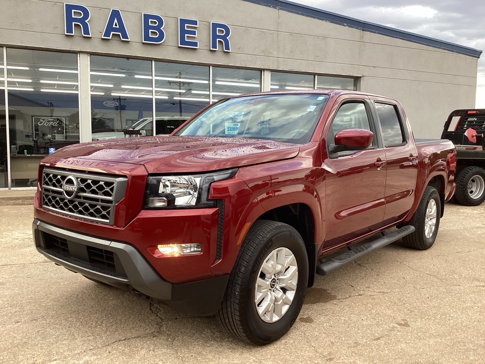 View vehicle photo 2