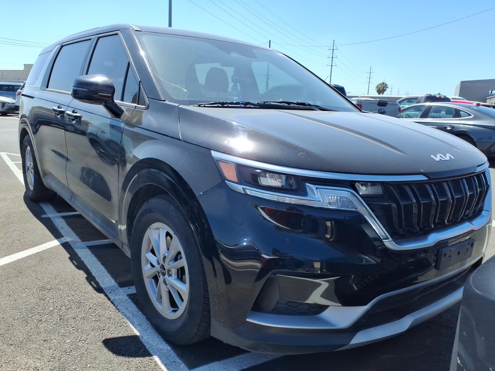 2022 Kia Carnival LX FWD