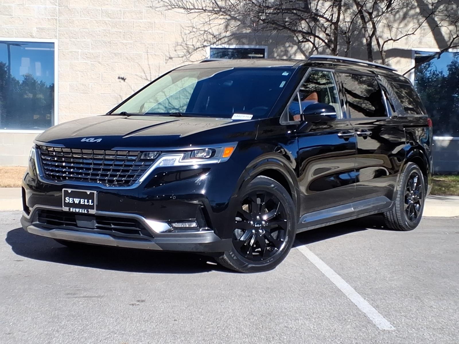 2024 Kia Carnival SX