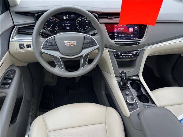2022 Cadillac XT5 Premium Luxury