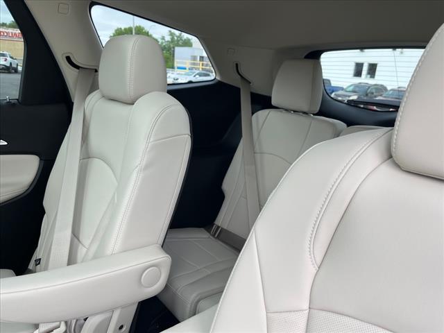 2022 Buick Enclave Essence