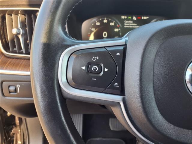 2021 Volvo XC60 T5 Momentum