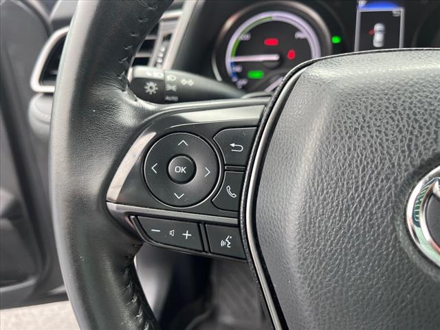 2022 Toyota Camry Hybrid SE