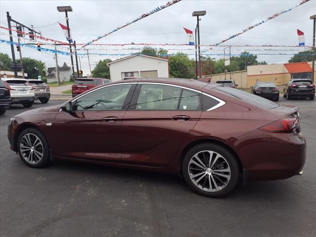 2019 Buick Regal Sportback Essence