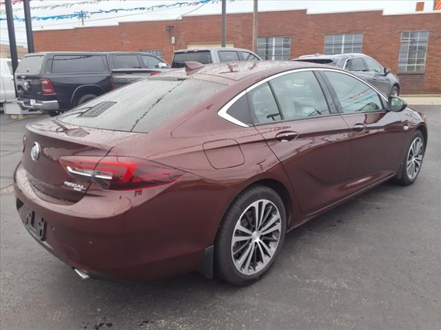 2019 Buick Regal Sportback Essence