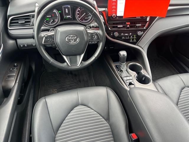 2022 Toyota Camry Hybrid SE