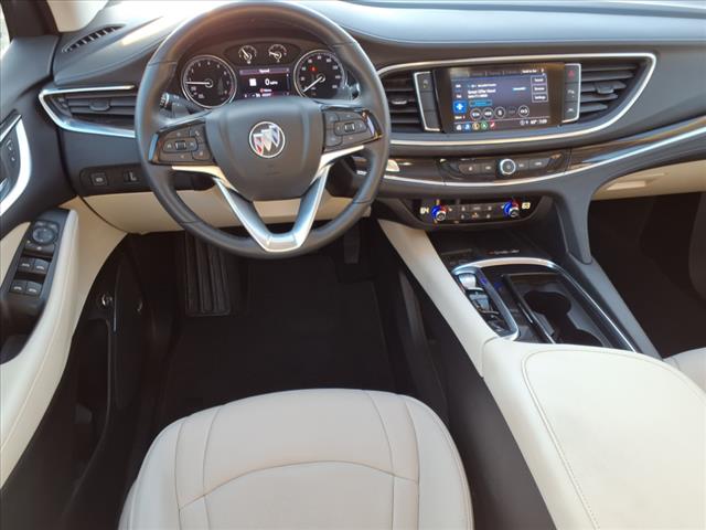 2022 Buick Enclave Essence