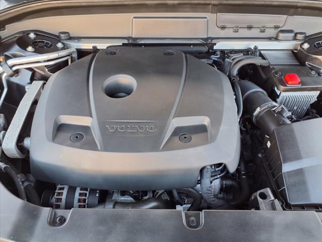 2021 Volvo XC60 T5 Momentum