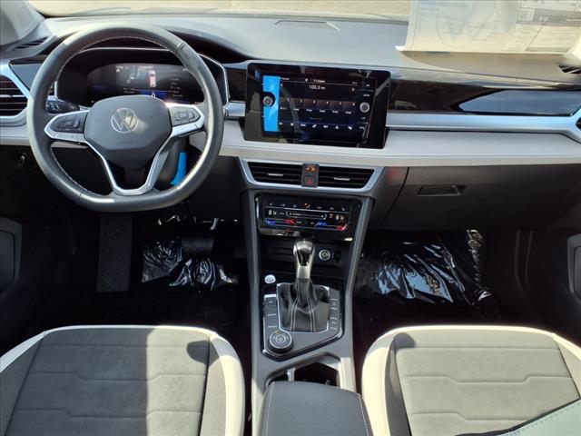 2025 Volkswagen Taos SE