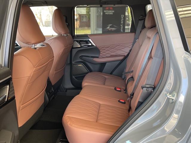 2025 Mitsubishi Outlander SEL