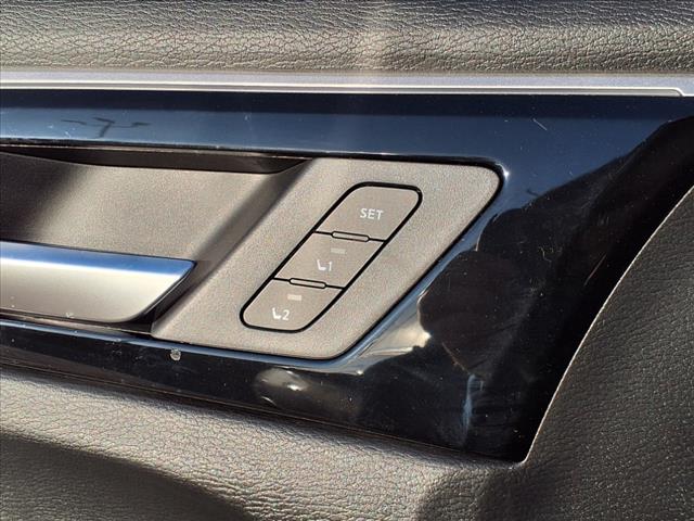 2025 Mitsubishi Outlander PHEV SEL