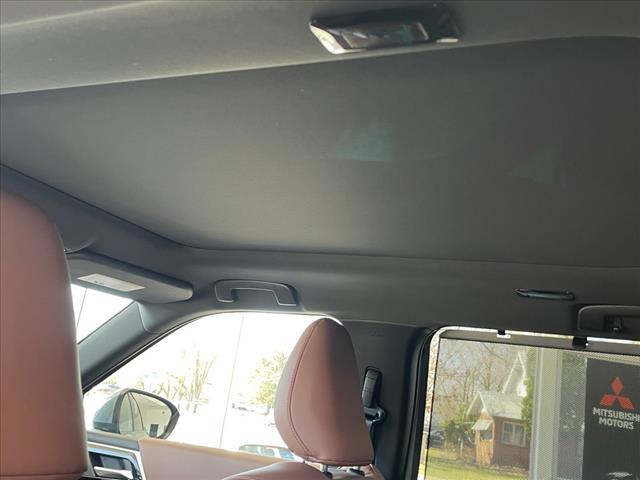 2025 Mitsubishi Outlander SEL