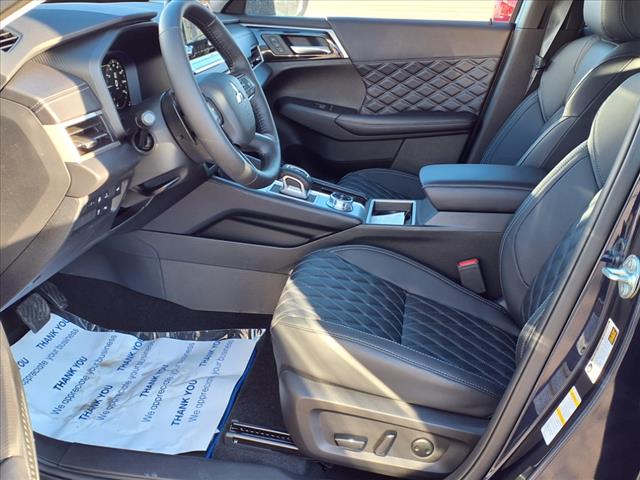 2025 Mitsubishi Outlander PHEV SEL