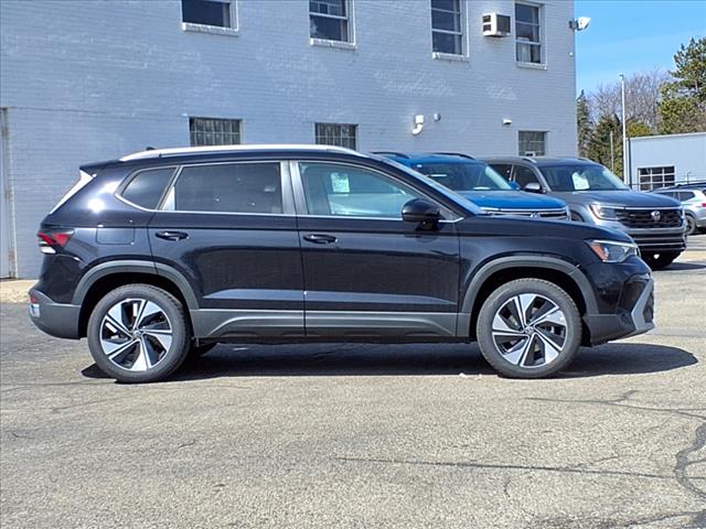 2025 Volkswagen Taos SE