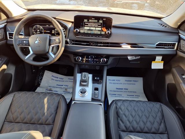2025 Mitsubishi Outlander PHEV SEL