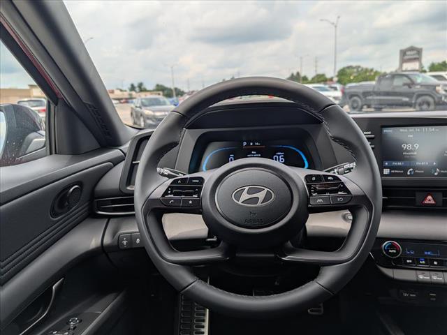 2025 Hyundai ELANTRA SEL Sport - Photo 10